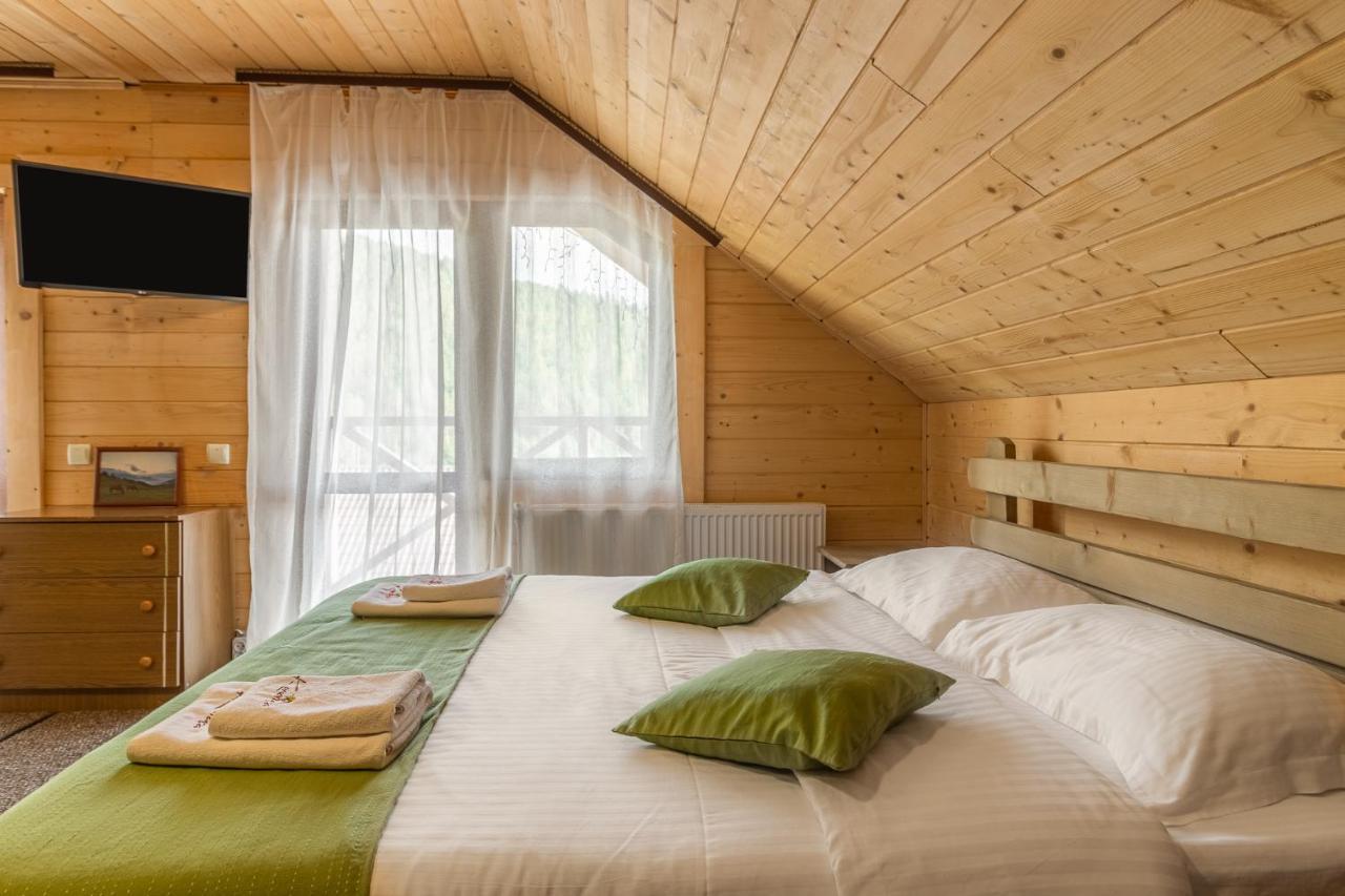 Konopka Guest House Bukovel Ngoại thất bức ảnh